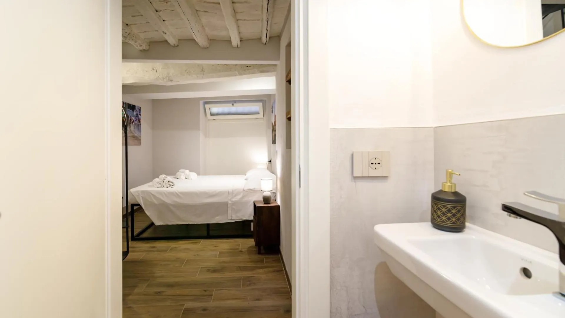 Duomo Chic Apartment Siena Italy