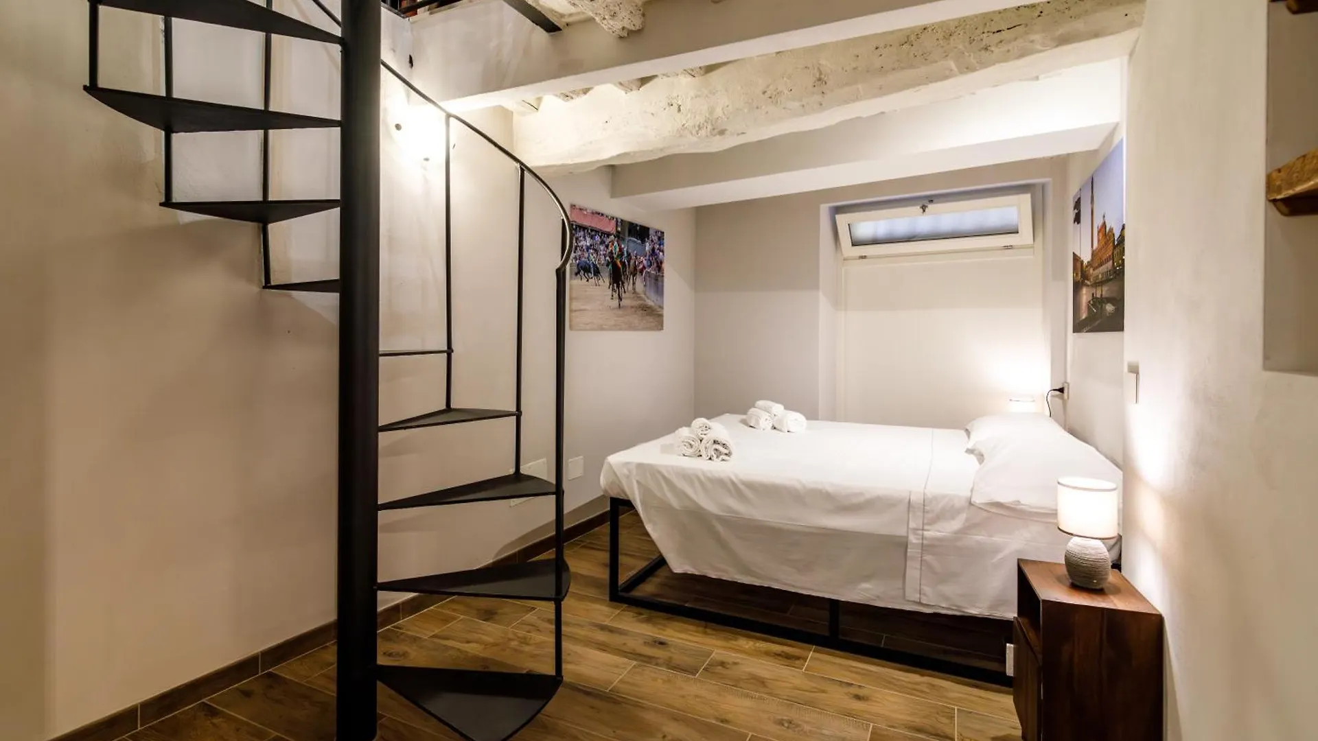 Apartmán Duomo Chic Siena 0*,
