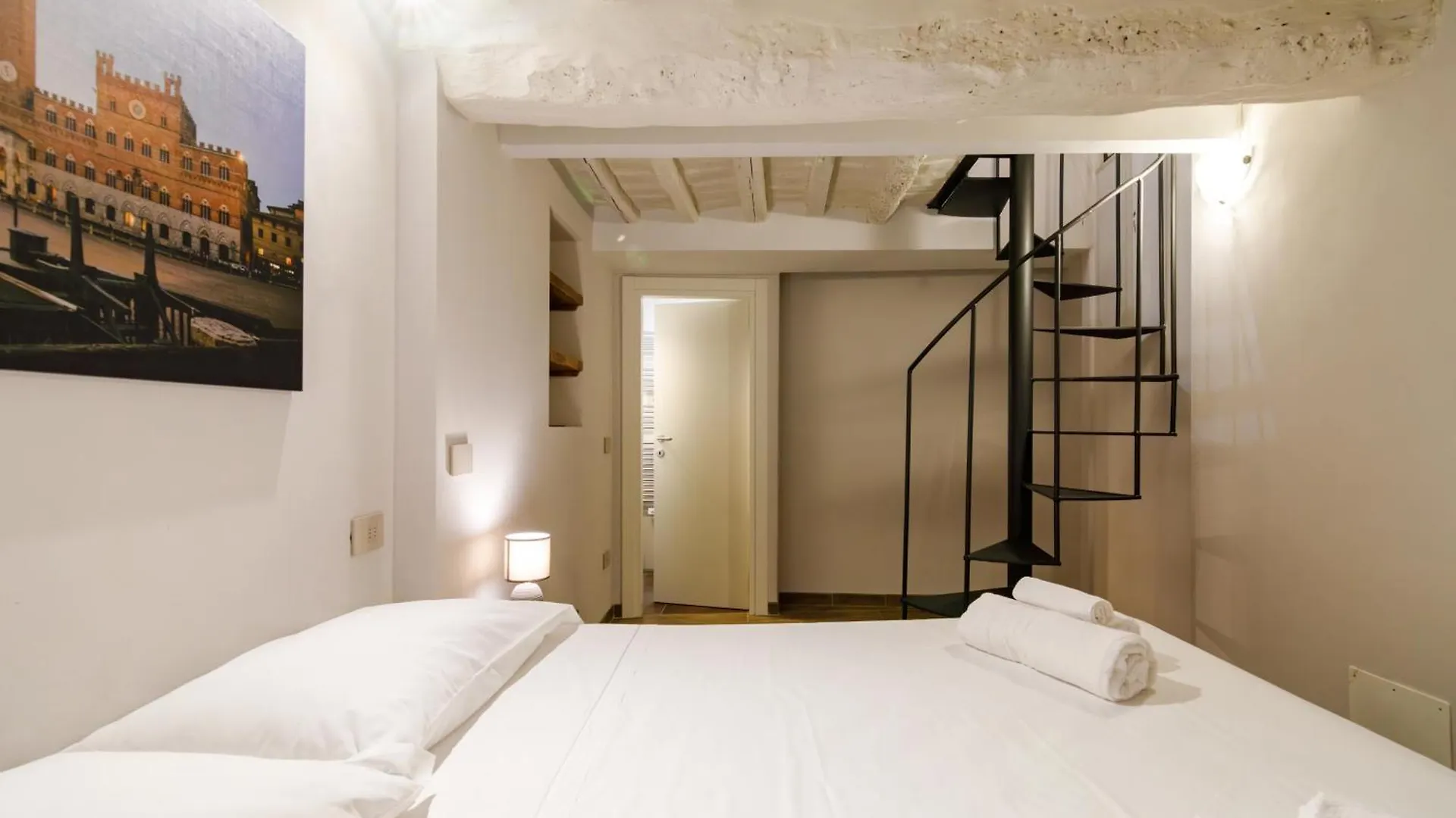 Duomo Chic Apartment Siena