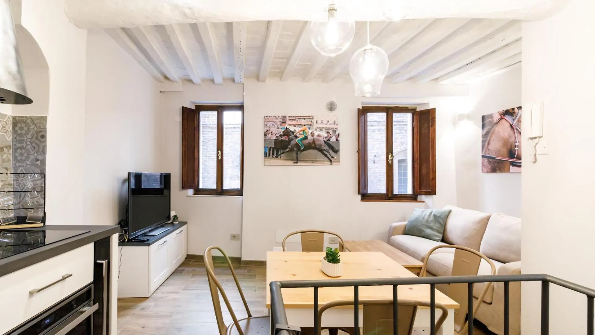 Duomo Chic Apartment Siena