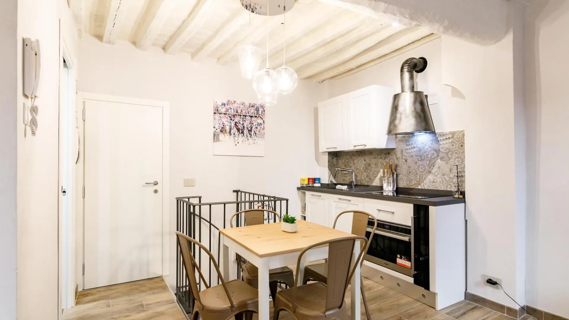 Duomo Chic Apartment Siena